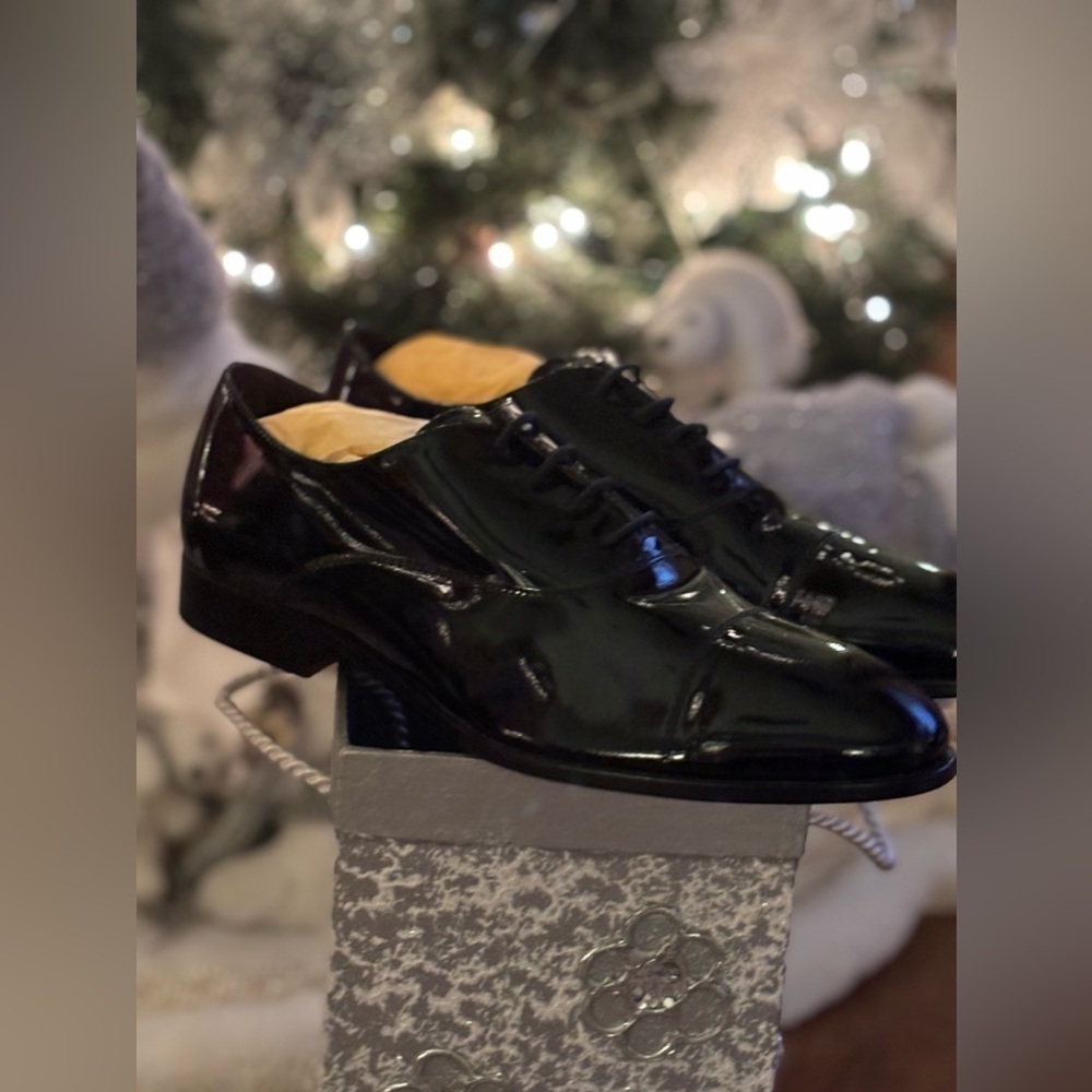 🔥Tod’s Lace Up Black Patent Leather Shoe’s Men’s Size 11 Tod’s Stamped Monogram